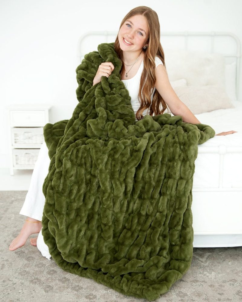 Hugs Camp Green Blanket