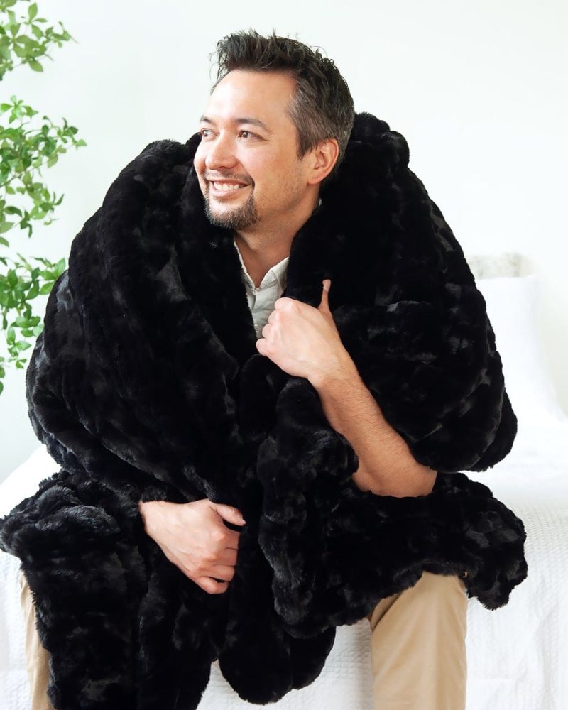 Ultra Sorbet Black Blanket