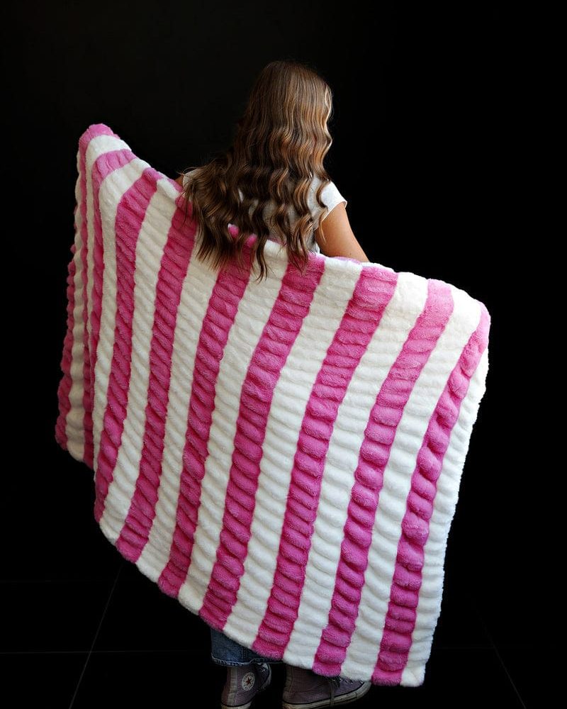 Hugs Bubble Gum Blanket