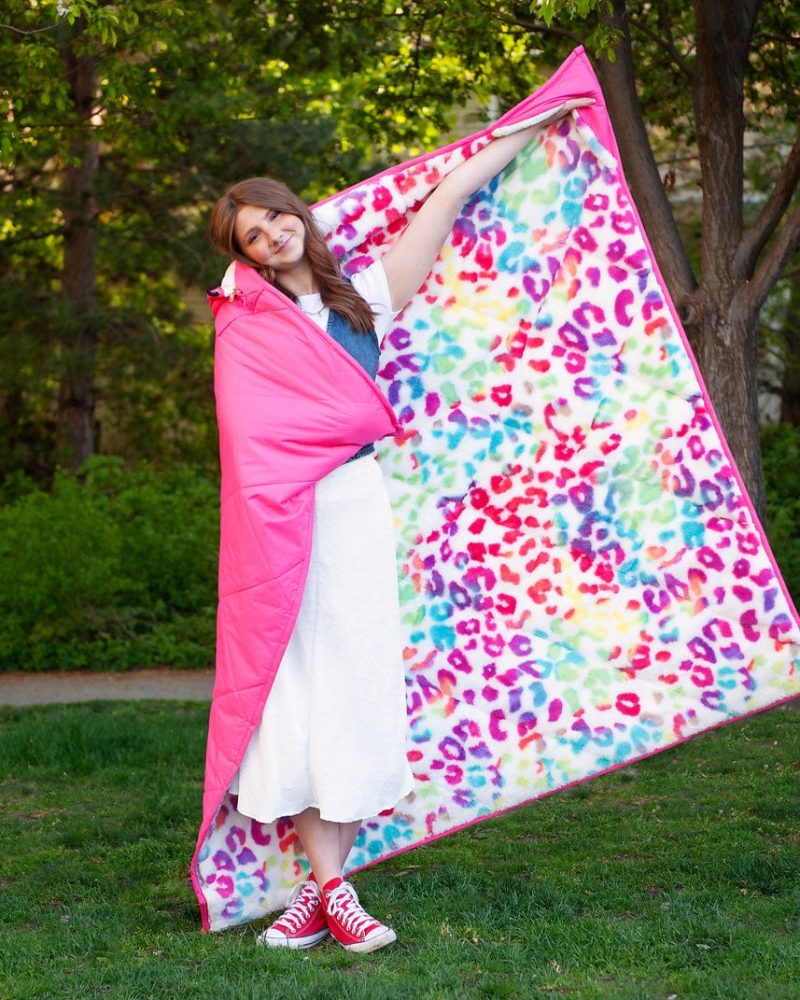 Everywhere Blanket - Hot Pink