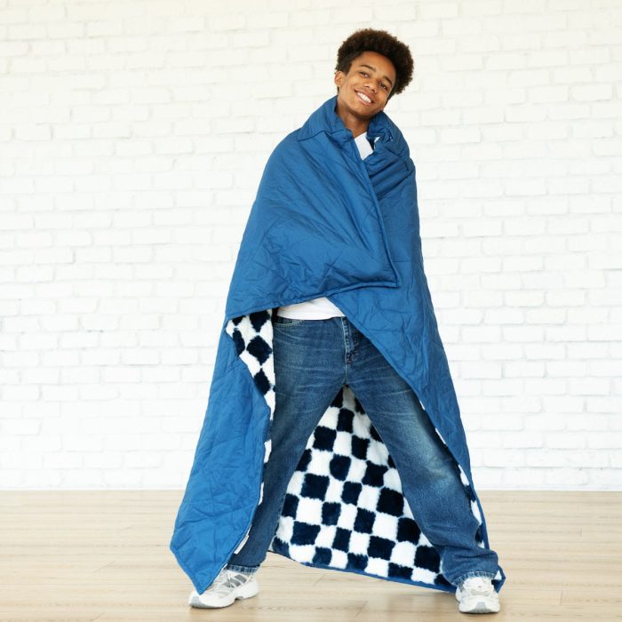 MinkyAnywhereBlanket112.jpg MinkyAnywhereBlanket112.jpg