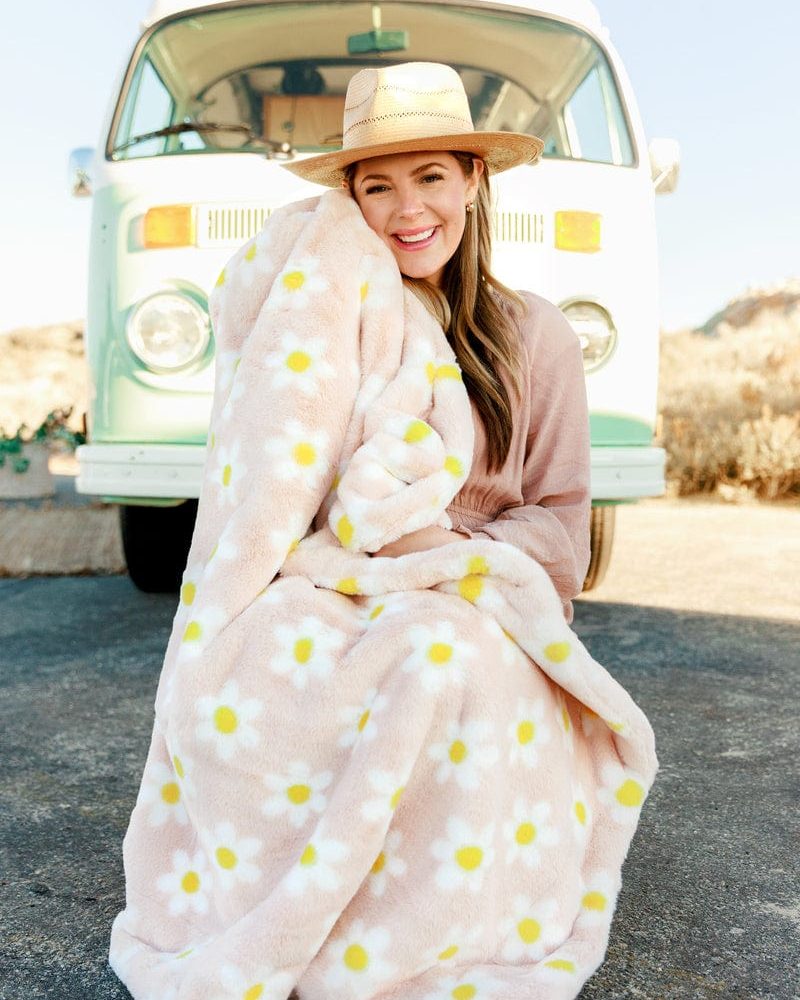 Lush Peach Flower Blanket